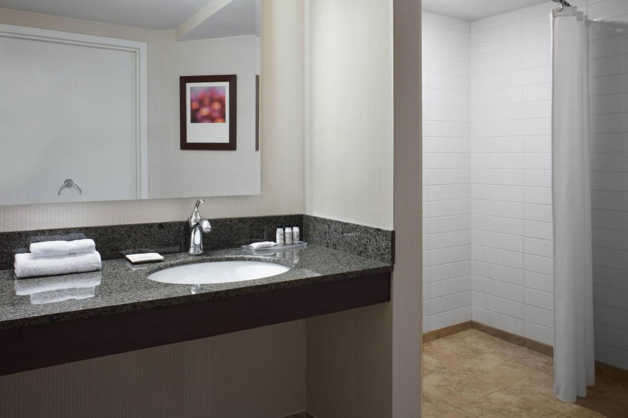 Delta Hotels By Marriott Beausejour Moncton Exteriér fotografie